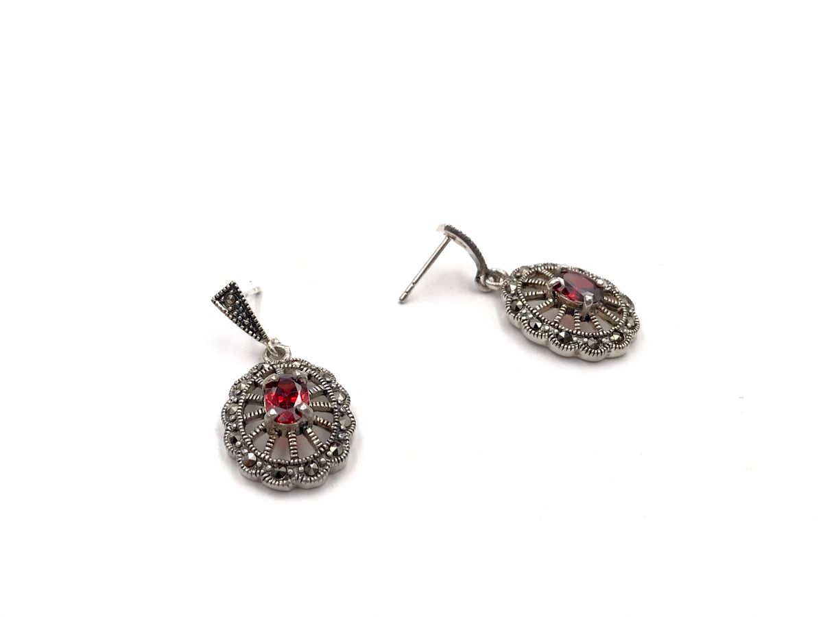 Pendientes largos Elegant de plata de ley Circle Red