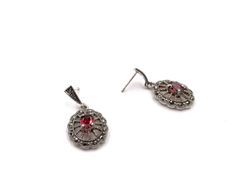 Pendientes largos Elegant de plata de ley Circle Red