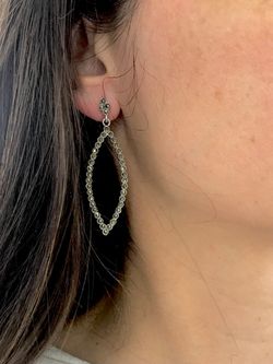 Pendientes largos Elegant de plata de ley Draft