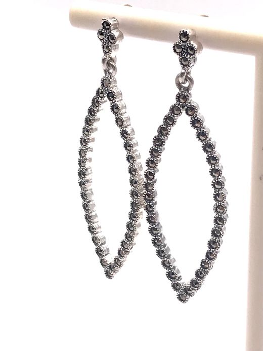 Pendientes largos Elegant de plata de ley Draft