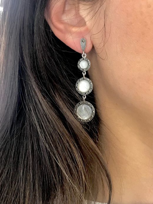 Pendientes largos Elegant de plata de ley Moon