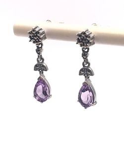 Pendientes largos Elegant de plata de ley Tear Amethyst