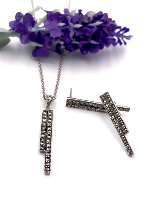 Pendientes largos Elegant en plata de ley Straigth