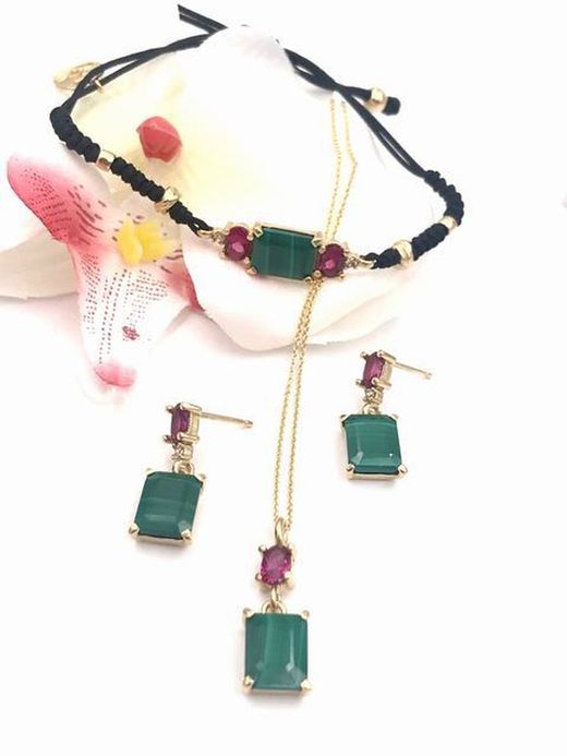 Boucles d'oreilles longues en malachite de Malaisie