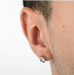 Lotus-Ohrringe mit weißem Zirkonia überzogen