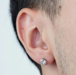 Lotus-Ohrringe mit weißem Zirkonia