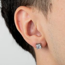 Boucles d'oreilles Lotus en acier et zircone blanche