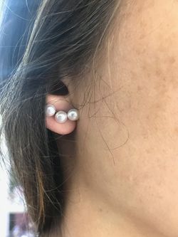 Damenohrringe aus rhodiniertem Silber und Perlen