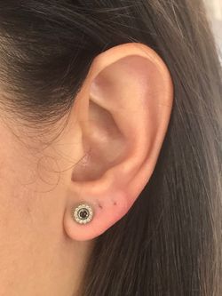 Raive Mini-Onyx-Ohrringe