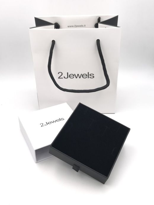 Schwarzes starres Stahlarmband.