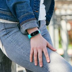 Pulsera de actividad Marea rosa palo con ciclo menstrual