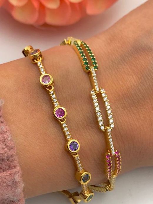 Goldfarbenes quadratisches Regenbogenarmband