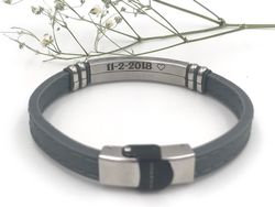 Pulsera viceroy con placa y silicona pespunteada en azul