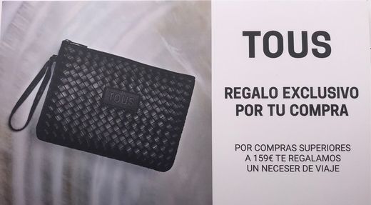 Regalo exclusivo Neceser de viaje por tu compra relojes TOUS