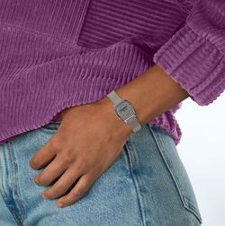 Reloj casio digital pequeño LA670 con esterilla en acero