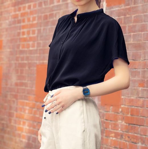 Reloj casio digital vintage unisex con efecto espejo azul