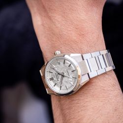 Reloj Casio Edifice Automático EFK-110D con esfera blanca