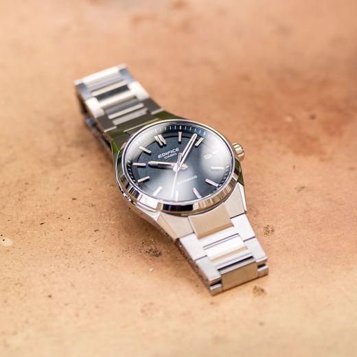 Reloj Casio Edifice Automático EFK-110D con esfera marino