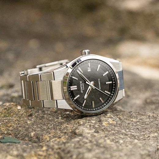 Reloj Casio Edifice Automático EFK-110D con esfera negra