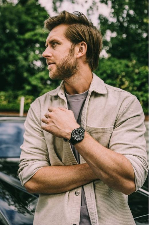 Reloj Casio Edifice Black Windflow con Bluetooth® carga Solar