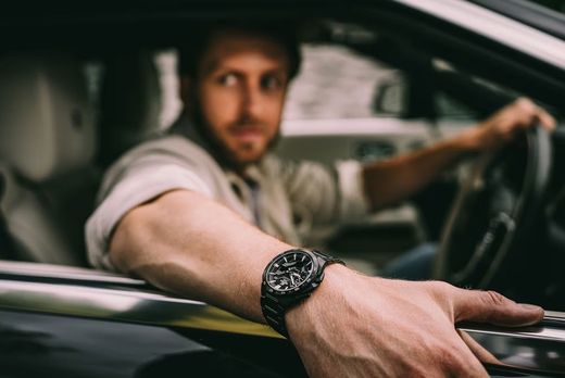 Reloj Casio Edifice Black Windflow con Bluetooth® carga Solar