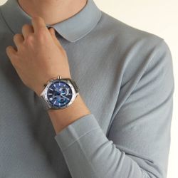 Casio Edifice EFV-620D Chronographenuhr mit blauem Zifferblatt