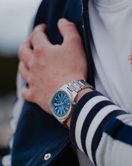 Reloj Casio Edifice EQB-1300 Crono Solar con esfera azul