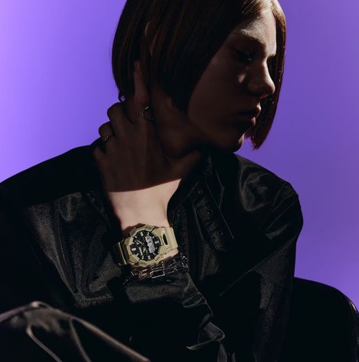 Montre Casio G-Shock GA-010 haute luminosité vert sable