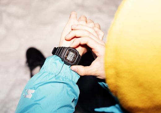 Reloj Casio G-Shock Solar con señales de radiofrecuencia en color negro