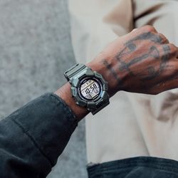 Casio G-Shock GD-010 – Hochhelle Digitaluhr in Dunkelgrün