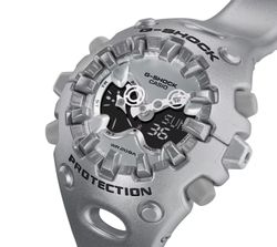 Montre Casio G-Shock GA-V01A argentée