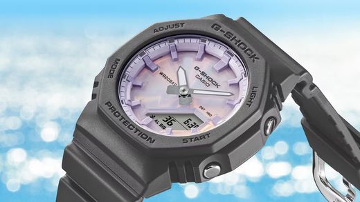 Casio G-Shock GMA-P2100 Uhr in Grau mit polarisiertem lila Zifferblatt