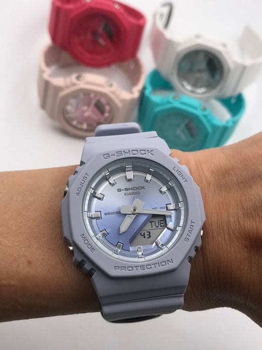 Reloj Casio G-Shock GMA-P2100 para mujer en color lila