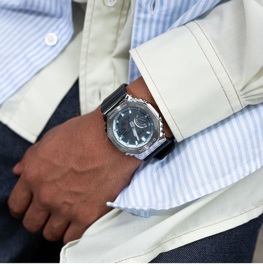 Casio G-Shock Stahluhr mit Bluetooth® und Tough Solar Blue-Ladefunktion