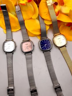 Montre Casio LTP-B166D avec cadran bleu marine