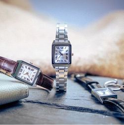 Relógio Casio Timeless em aço