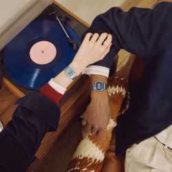 Reloj casio unisex digital plateado A168WA con esfera Marino