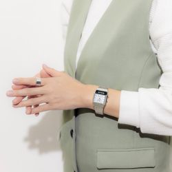 Montre unisexe Casio double fuseau horaire avec cadran blanc