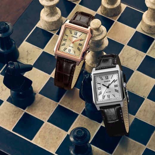 Reloj Casio Unisex MTP-B190L con esfera Plateada