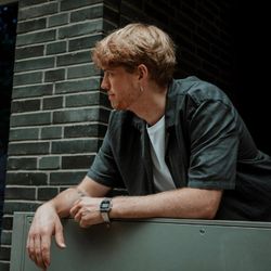 Reloj Casio Vintage Bluetooth® ABL-100 Silver