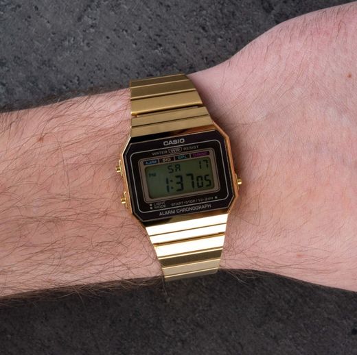 Relógio digital vintage Casio dourado