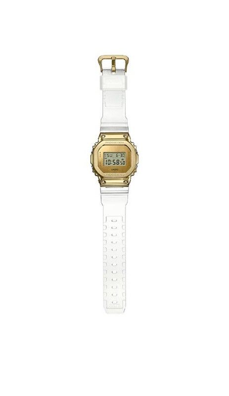 Reloj de hombre Casio cuadrado con correa transparente y caja dorada