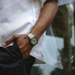 Reloj de hombre Casio Edifice EFR-S108DE con cristal de zafiro y esfera gris texturizada