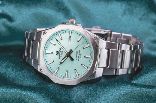 Casio Edifice Herrenuhr aus Stahl mit Tiffany Blue-Saphirglas