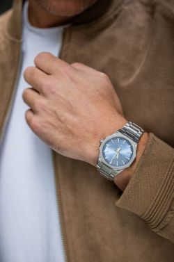 Reloj de hombre Casio Edifice en acero con cristal de zafiro y esfera marino