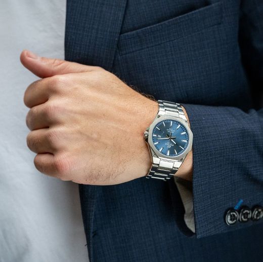 Reloj de hombre Casio Edifice en acero con cristal de zafiro y esfera marino