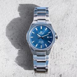 Reloj de hombre Casio Edifice en acero con cristal de zafiro y esfera marino