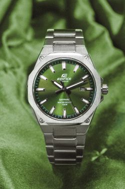 Casio Edifice Herrenuhr aus Stahl mit Saphirglas und grünem Zifferblatt