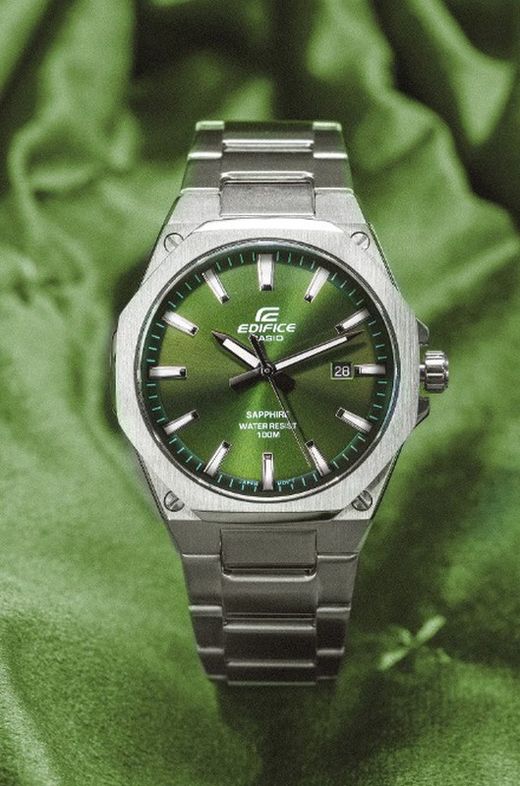 Casio Edifice Herrenuhr aus Stahl mit Saphirglas und grünem Zifferblatt