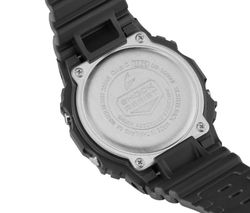 Relógio digital G-Shock DW-5600 resistente a choques na cor preta